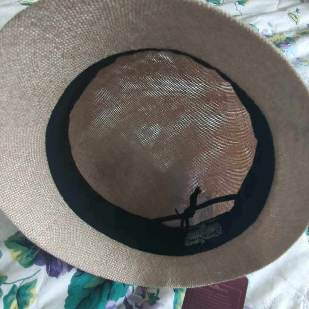 Angela & William Hat One Size Women's Beige Style #CL2265 Adjustable NEW-lp - Picture 8 of 10